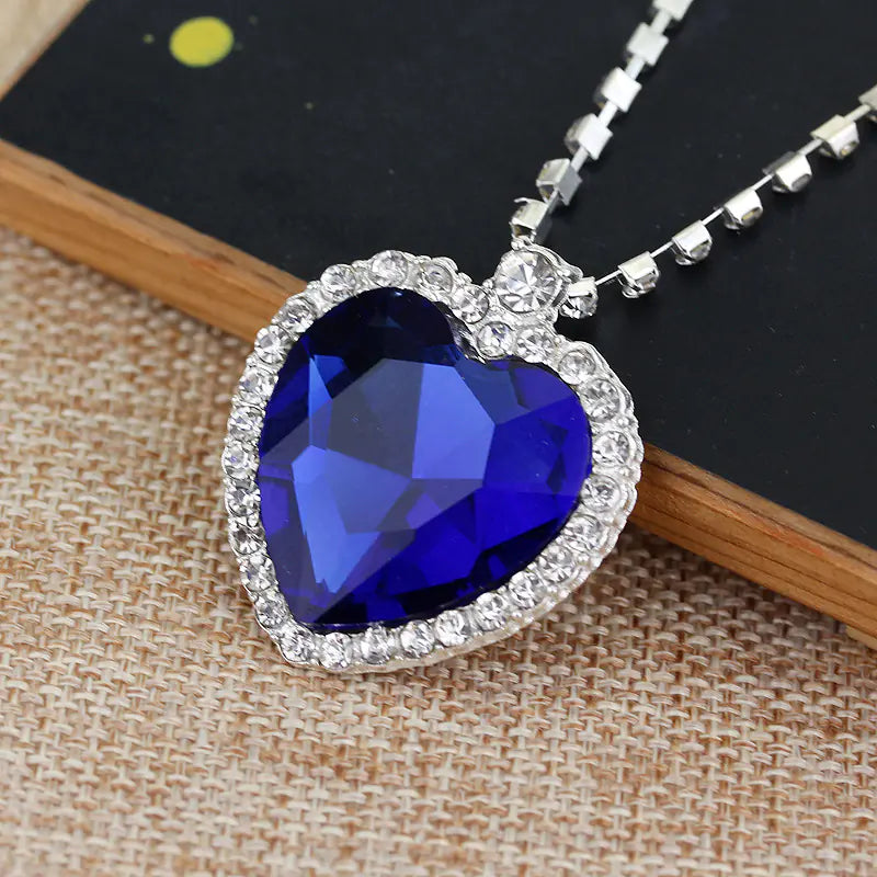 Titanic Heart of the Ocean Necklace - Stylish Crystal Pendant