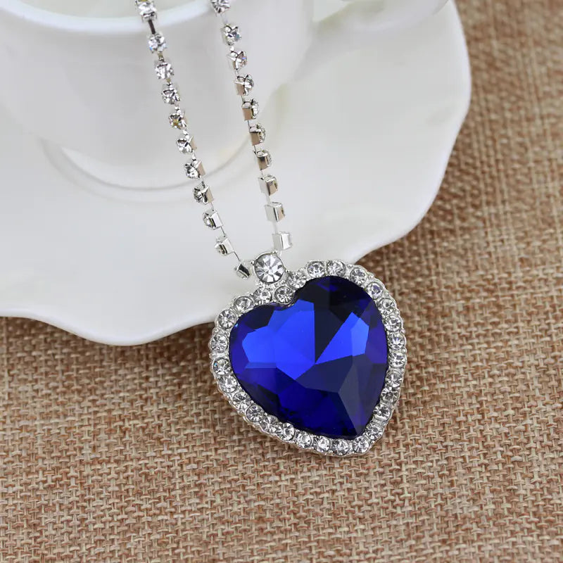 Titanic Heart of the Ocean Necklace - Stylish Crystal Pendant